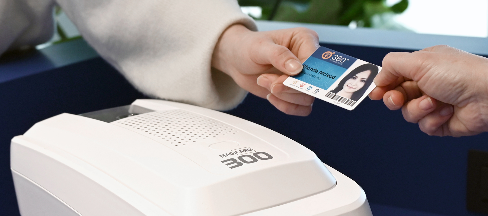 Magicard-skrivare med kort